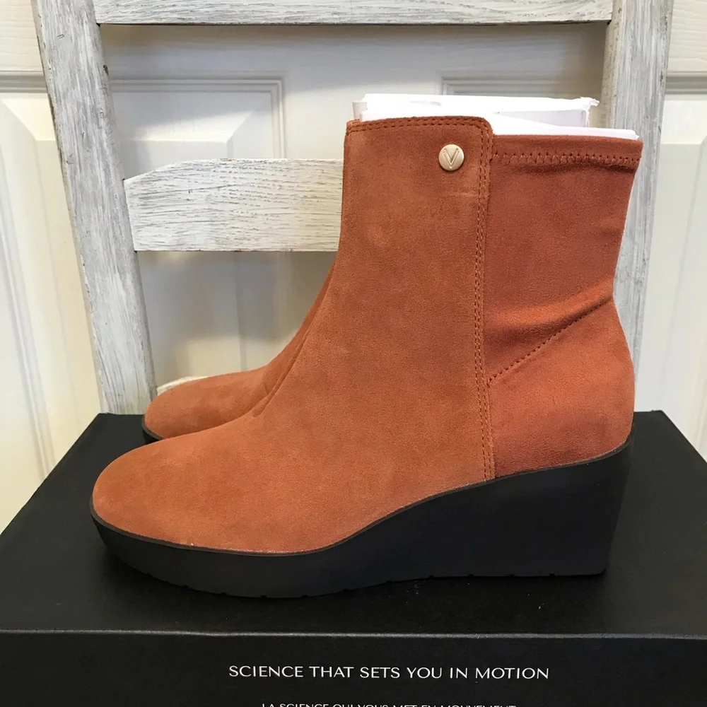 Vionic Skylar Tan Suede Wedge Ankle Boots New In Box
